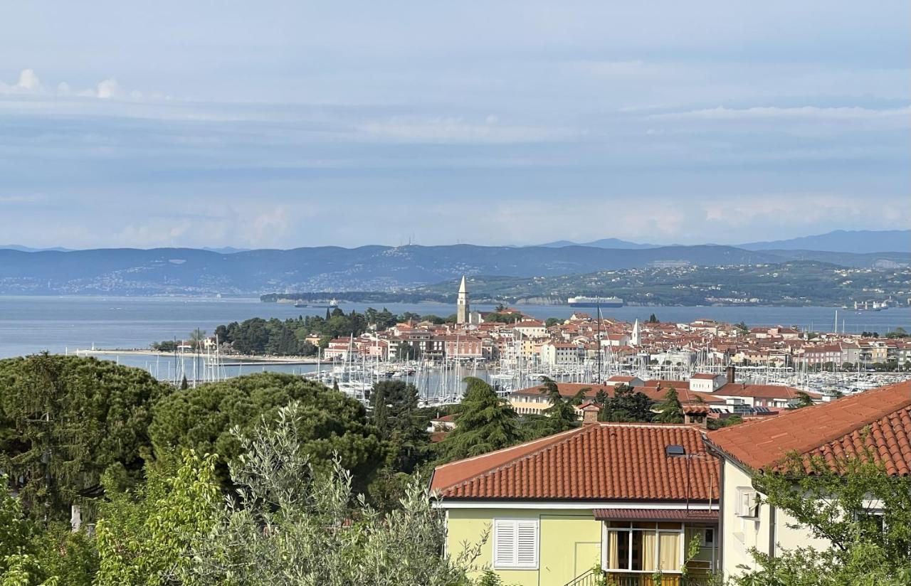 Magnolia Apartments Izola Bagian luar foto